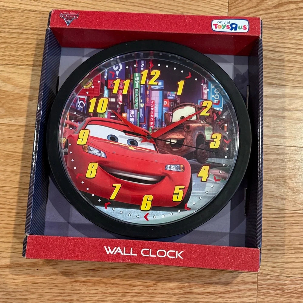 Disney Pixar Cars 10'' wall clock featuring Lightning McQueen by Toys